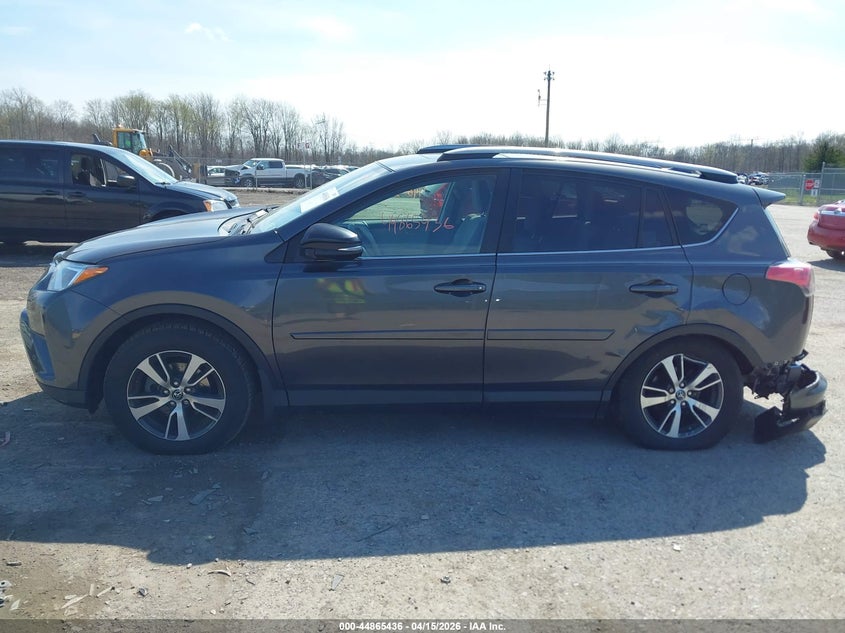 2017 Toyota Rav4 Xle VIN: JTMRFREV0HJ112737 Lot: 44865436