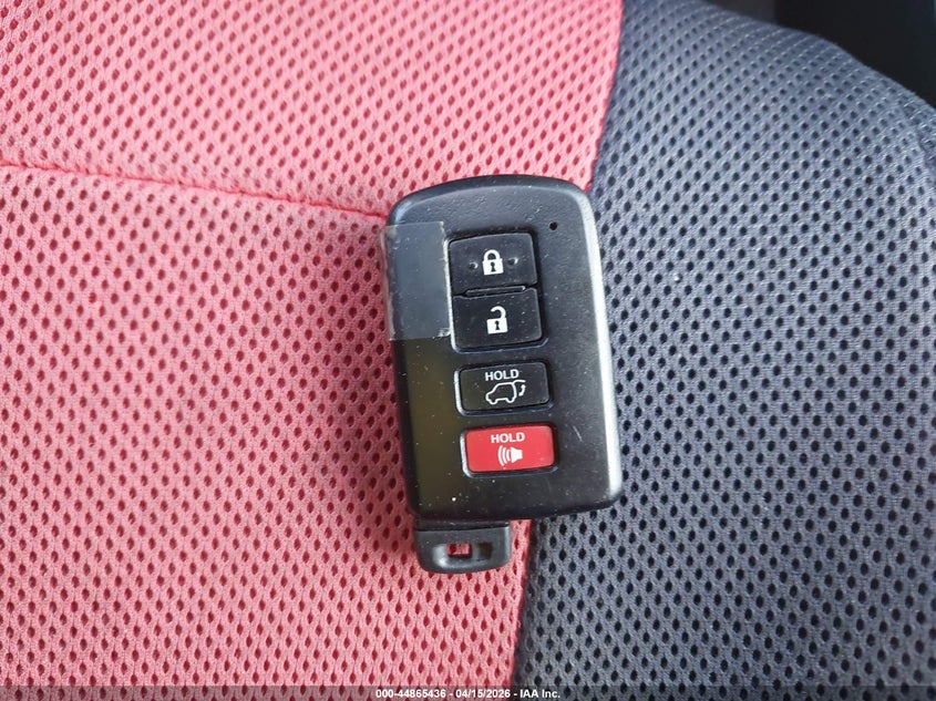 2017 Toyota Rav4 Xle VIN: JTMRFREV0HJ112737 Lot: 44865436