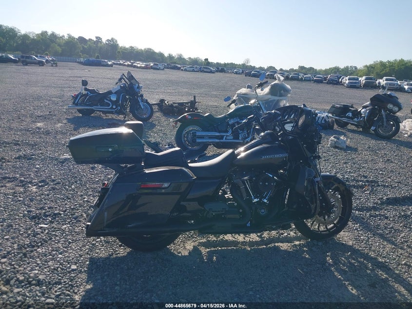 2018 Harley-Davidson Flhxs Street Glide Special VIN: 1HD1KRC11JB616608 Lot: 44865679