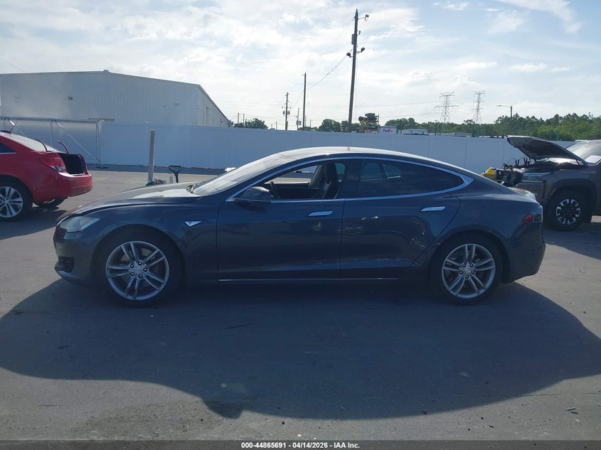 2014 Tesla Model S P85 VIN: 5YJSA1H18EFP60758 Lot: 44865691