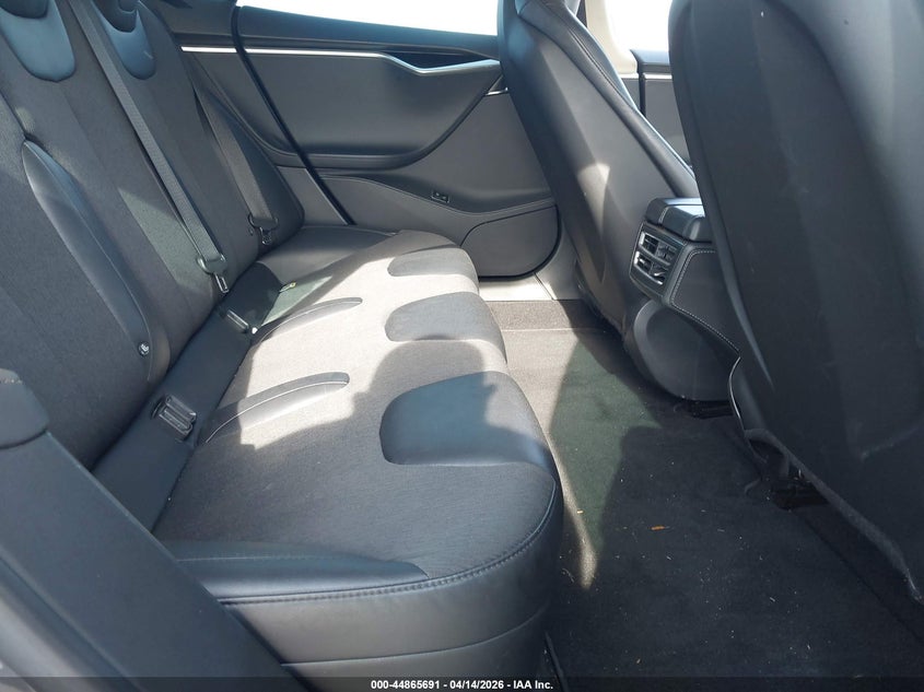2014 Tesla Model S P85 VIN: 5YJSA1H18EFP60758 Lot: 44865691