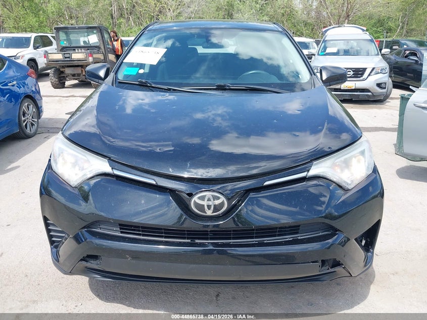 2018 Toyota Rav4 Le VIN: 2T3BFREVXJW753337 Lot: 44865738