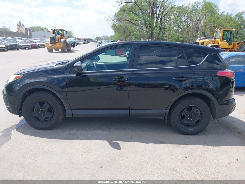 2018 Toyota Rav4 Le VIN: 2T3BFREVXJW753337 Lot: 44865738