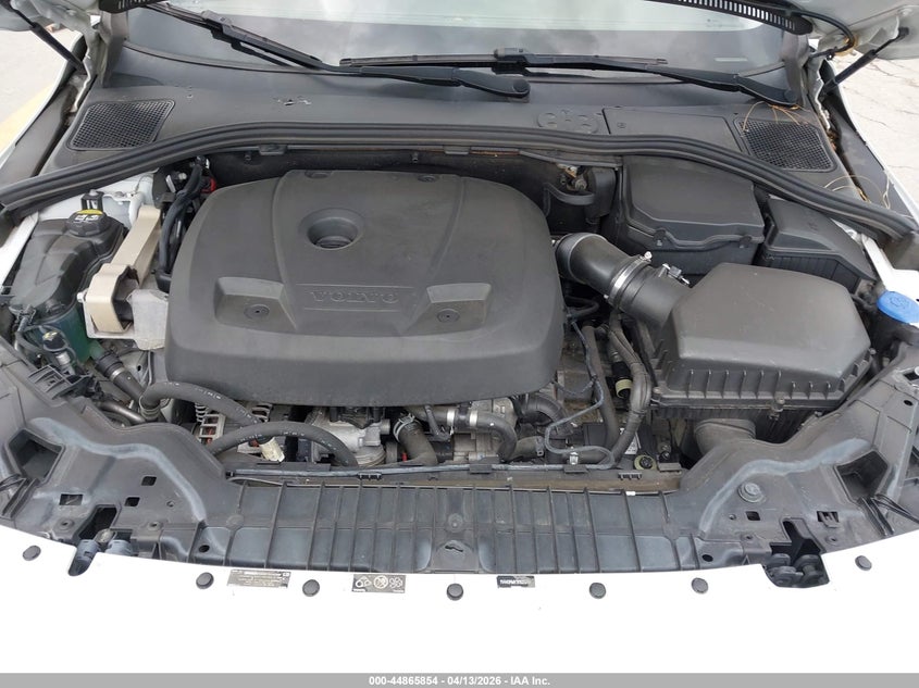 2017 Volvo V60 Cross Country T5 VIN: YV440MWK1H1025784 Lot: 44865854