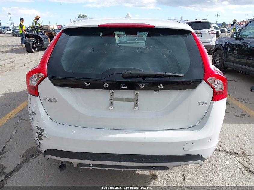 2017 Volvo V60 Cross Country T5 VIN: YV440MWK1H1025784 Lot: 44865854