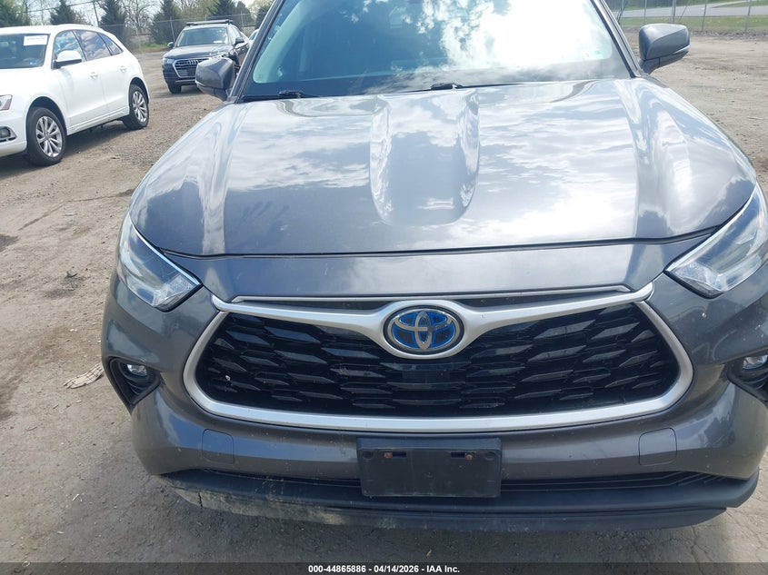 2021 Toyota Highlander Hybrid Le VIN: 5TDZARAH8MS508510 Lot: 44865886