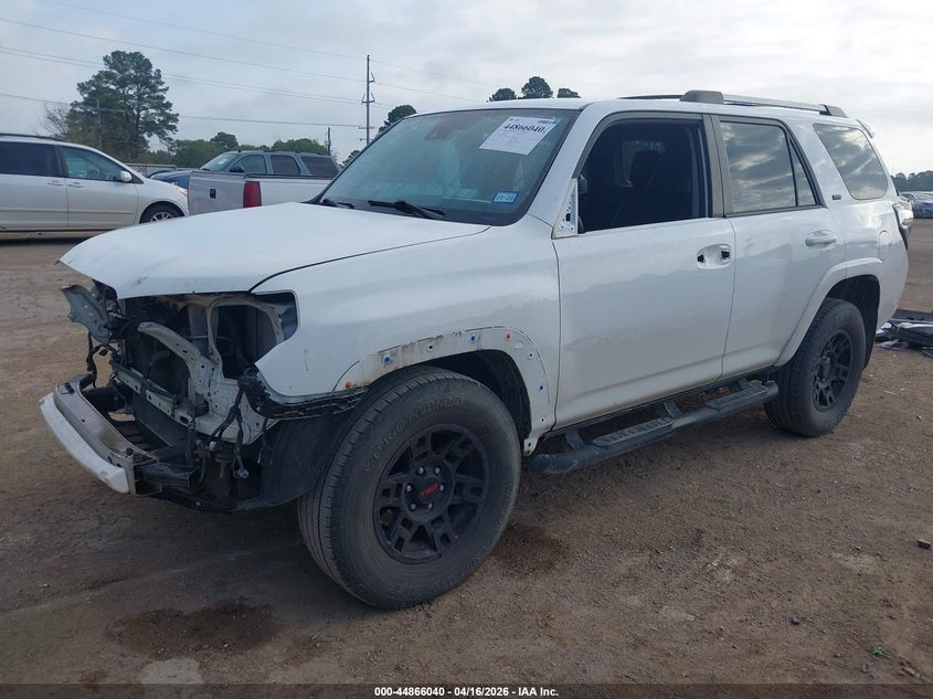VIN JTEEU5JR0M5238844 2021 TOYOTA 4RUNNER SR5