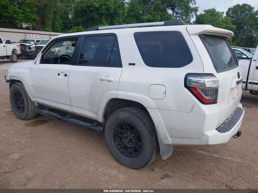 VIN JTEEU5JR0M5238844 2021 TOYOTA 4RUNNER SR5