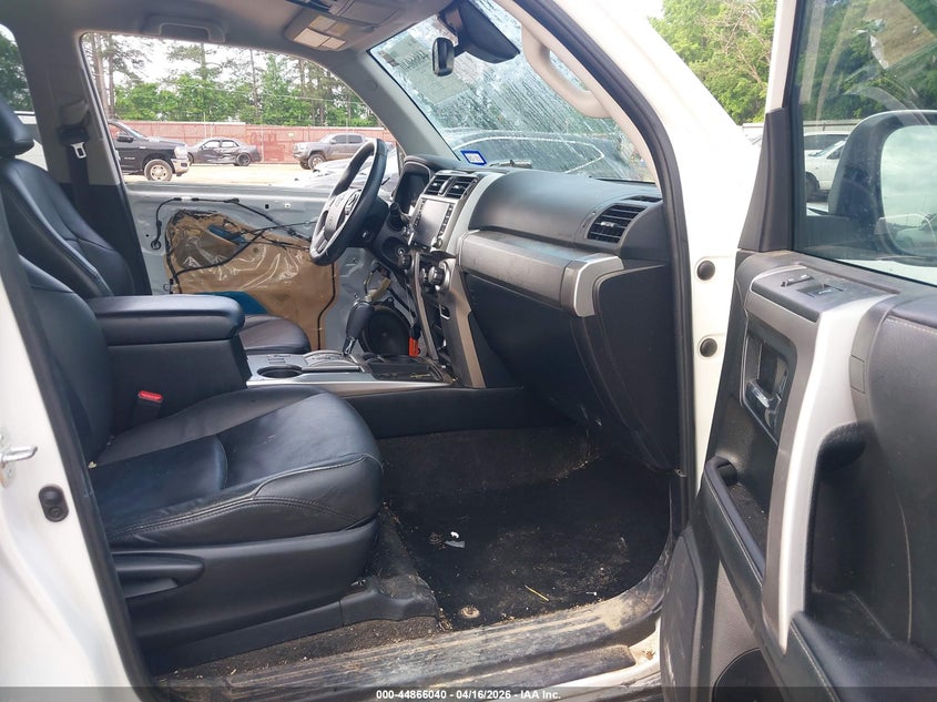 VIN JTEEU5JR0M5238844 2021 TOYOTA 4RUNNER SR5