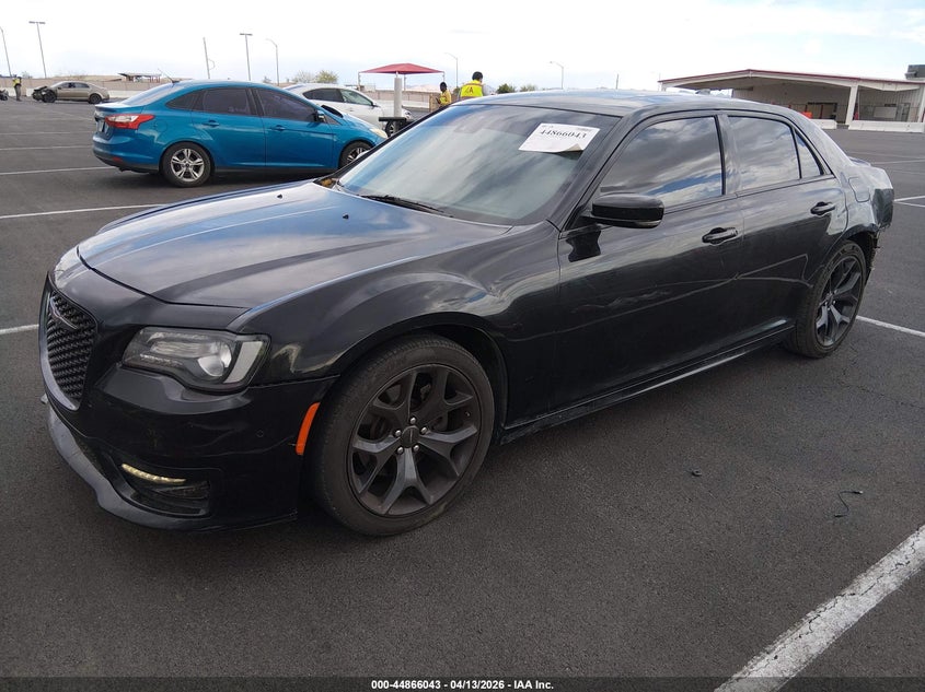 2C3CCABT2PH604970 2023 Chrysler 300 5.7 Black