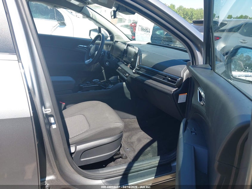 2025 KIA SPORTAGE HYBRID auction photo 5