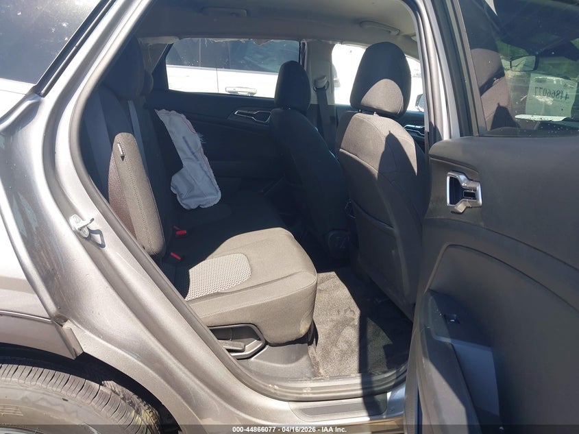 2025 KIA SPORTAGE HYBRID auction photo 8