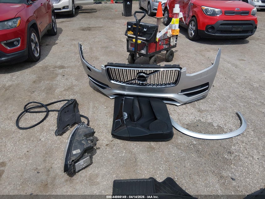 2017 Volvo Xc90 T6 Momentum VIN: YV4A22PK1H1151398 Lot: 44866149