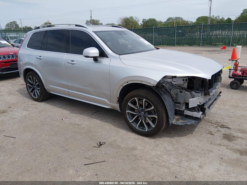 2017 VOLVO XC90 T6 MOMENTUM