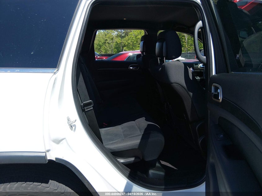 2016 Jeep Grand Cherokee Laredo VIN: 1C4RJEAG1GC335550 Lot: 44866237