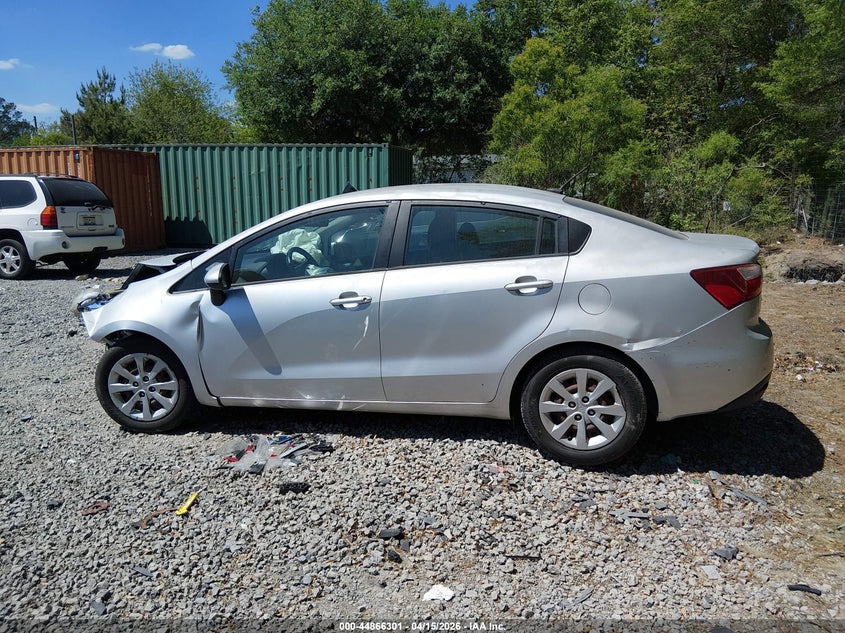 KNADM4A33E6363223 2014 Kia Rio 1.6 Lx silver