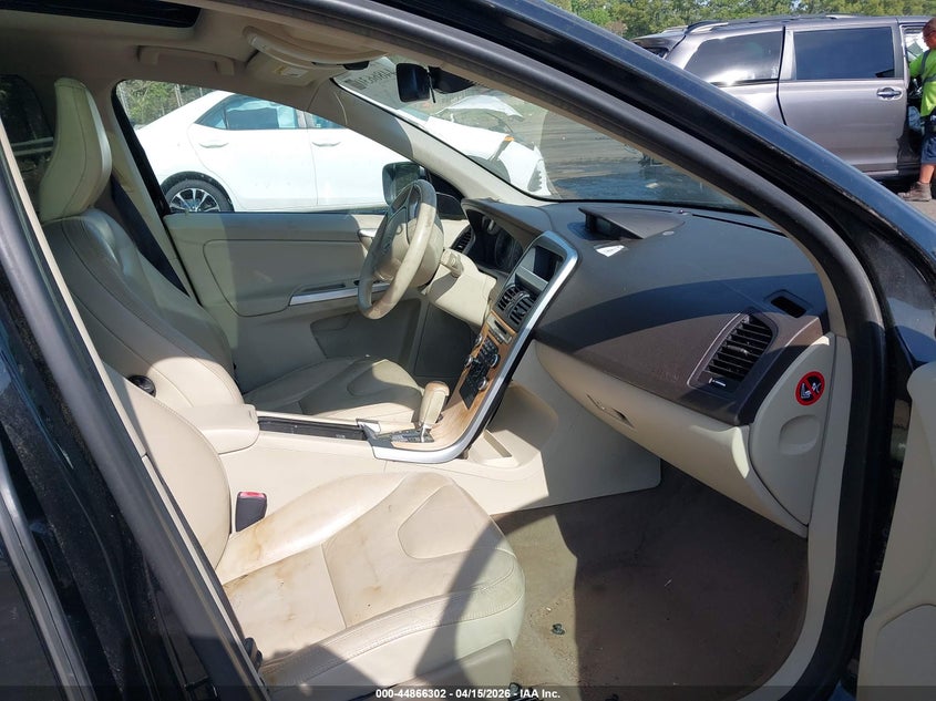 2011 Volvo Xc60 3.2/3.2 R-Design VIN: YV4952DL6B2165967 Lot: 44866302