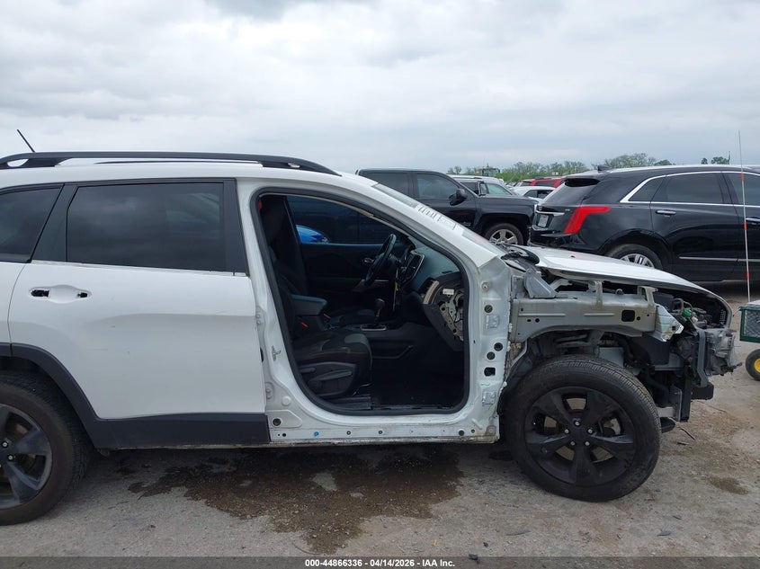 2018 Jeep Cherokee 2.4 Latitude Fwd white Lot 111044866336 Vin 1C4PJLCB8JD542385