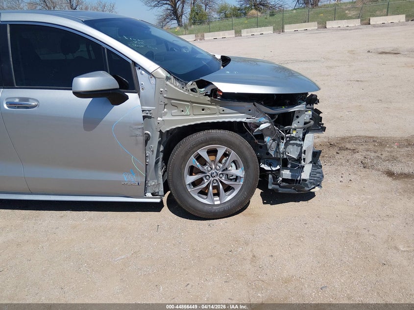 2021 Toyota Sienna Xle VIN: 5TDJSKFC3MS018068 Lot: 44866449