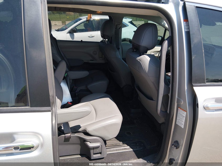 2021 Toyota Sienna Xle VIN: 5TDJSKFC3MS018068 Lot: 44866449