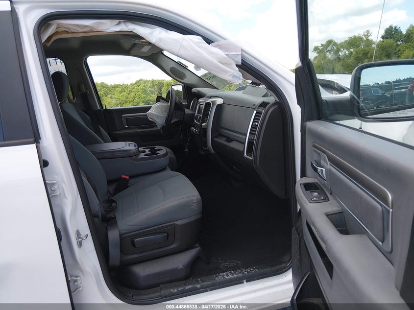 2019 RAM 1500 CLASSIC auction photo 5