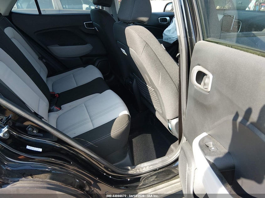 2024 Hyundai Venue Sel VIN: KMHRC8A37RU327924 Lot: 44866570