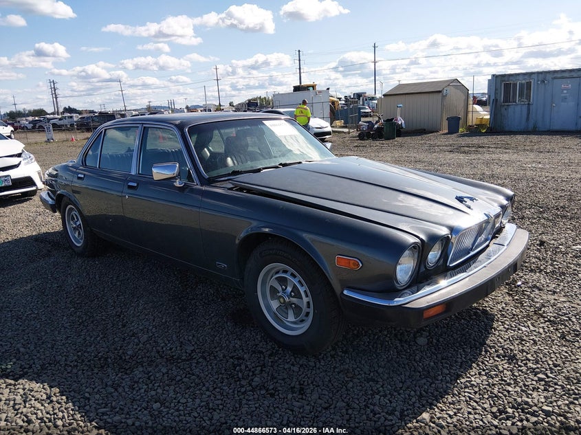 1985 Jaguar Xj6