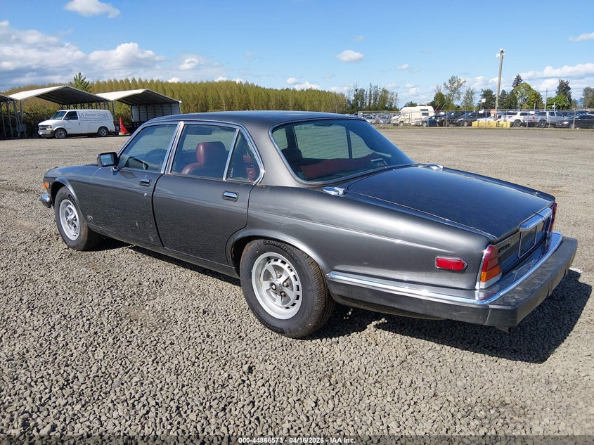1985 Jaguar Xj6
