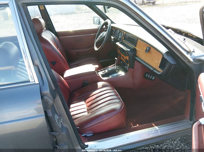 1985 Jaguar Xj6