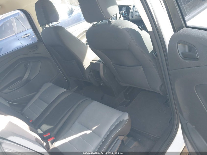 2017 Ford Escape 2.5 S white Lot 111044866575 Vin 1FMCU0F73HUE34922