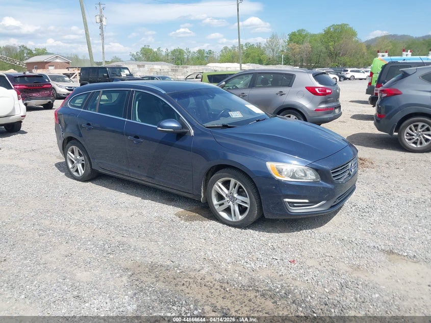2015 VOLVO V60 auction photo 1