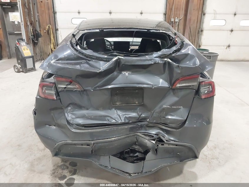 2023 Tesla Model Y Awd/Long Range Dual Motor All-Wheel Drive VIN: 7SAYGDEEXPF884005 Lot: 44866647