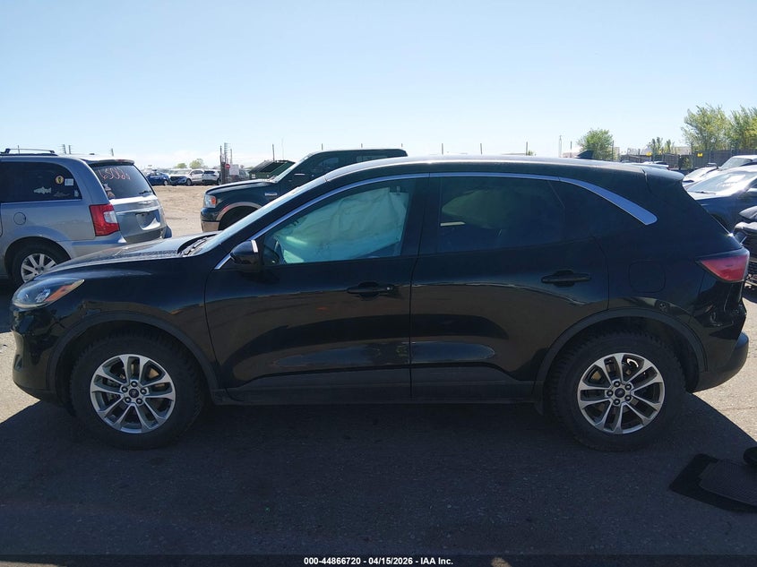 VIN 1FMCU9G67LUB04641 2020 FORD ESCAPE SE