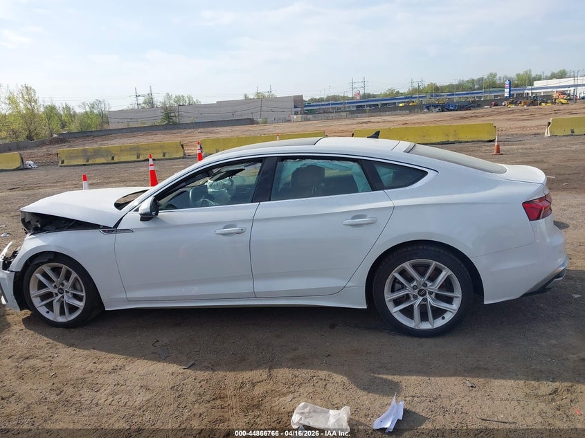 2024 Audi A5 2.0 Sportback Premium 45 Tfsi S Line Quattro S Tronic white Lot 111044866766 Vin WAUDACF56RA105648