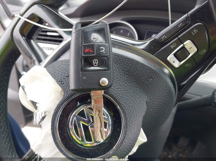 2017 Volkswagen Golf Tsi S 4-Door/Tsi Se 4-Door/Tsi Sel 4-Door/Tsi Wolfsburg Edition 4-Door VIN: 3VW217AU5HM058563 Lot: 44866802