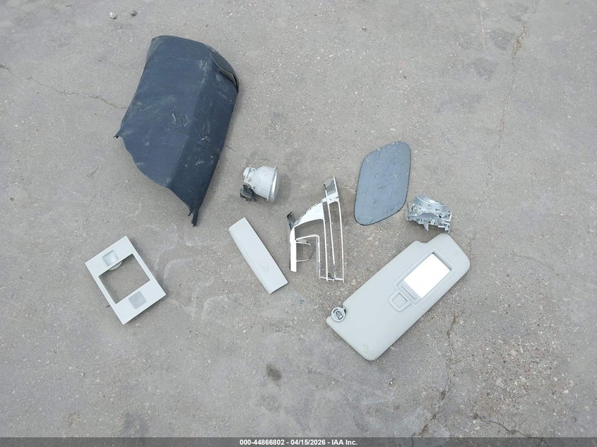 2017 Volkswagen Golf Tsi S 4-Door/Tsi Se 4-Door/Tsi Sel 4-Door/Tsi Wolfsburg Edition 4-Door VIN: 3VW217AU5HM058563 Lot: 44866802