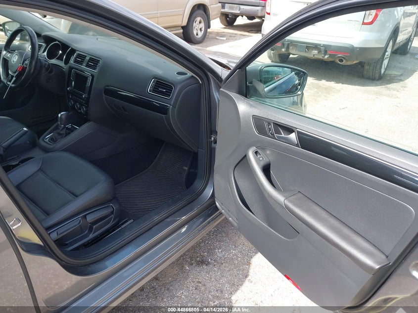 2017 Volkswagen Jetta 1.8T Sel/1.8T Sel Premium