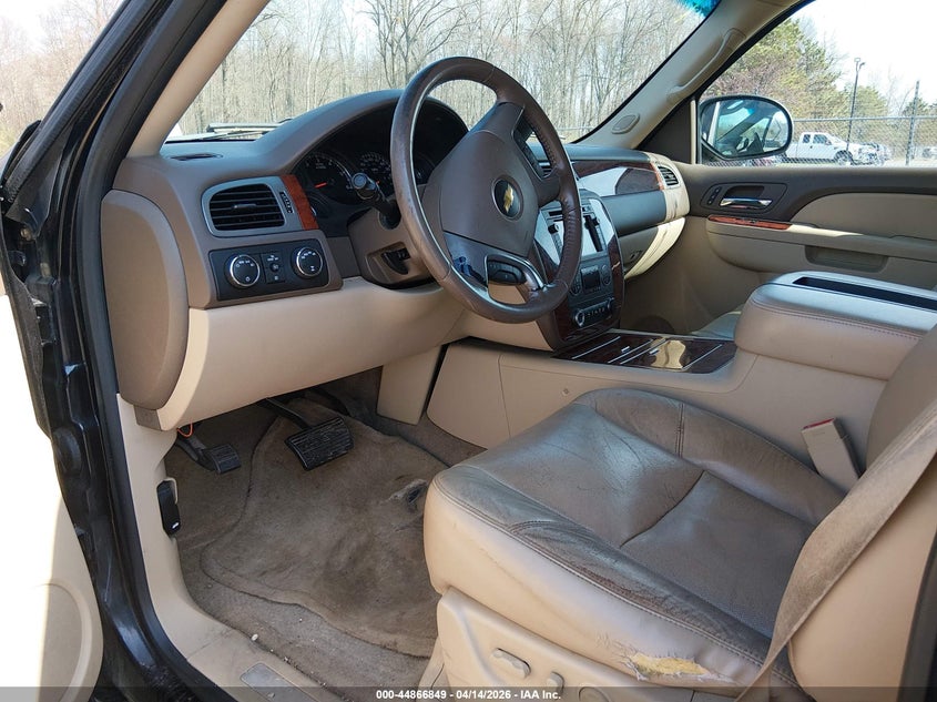 2011 Chevrolet Suburban 1500 Ltz