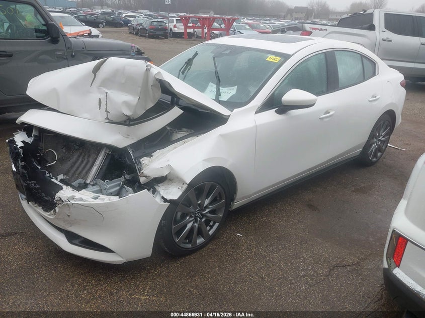 2021 Mazda 3 2.5 Premium white Lot 111044866931 Vin JM1BPBDL7M1315348