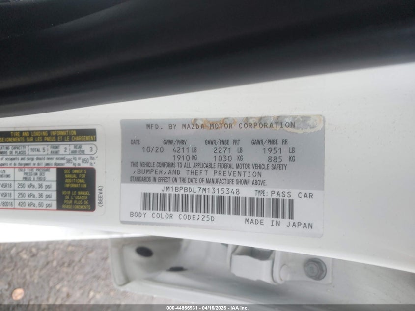 2021 Mazda 3 2.5 Premium white Lot 111044866931 Vin JM1BPBDL7M1315348