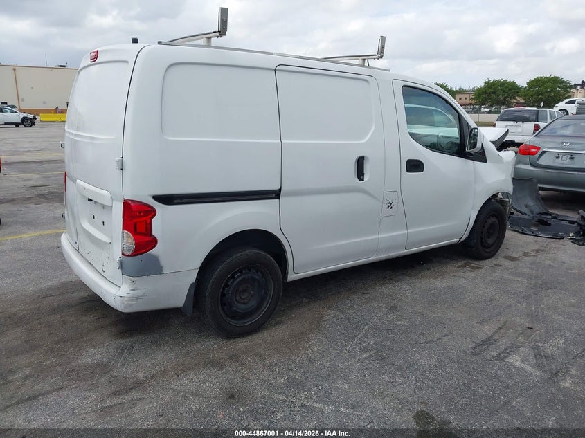 2015 NISSAN NV200 auction photo 4