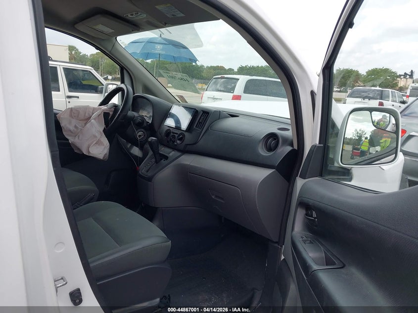 2015 NISSAN NV200 auction photo 5