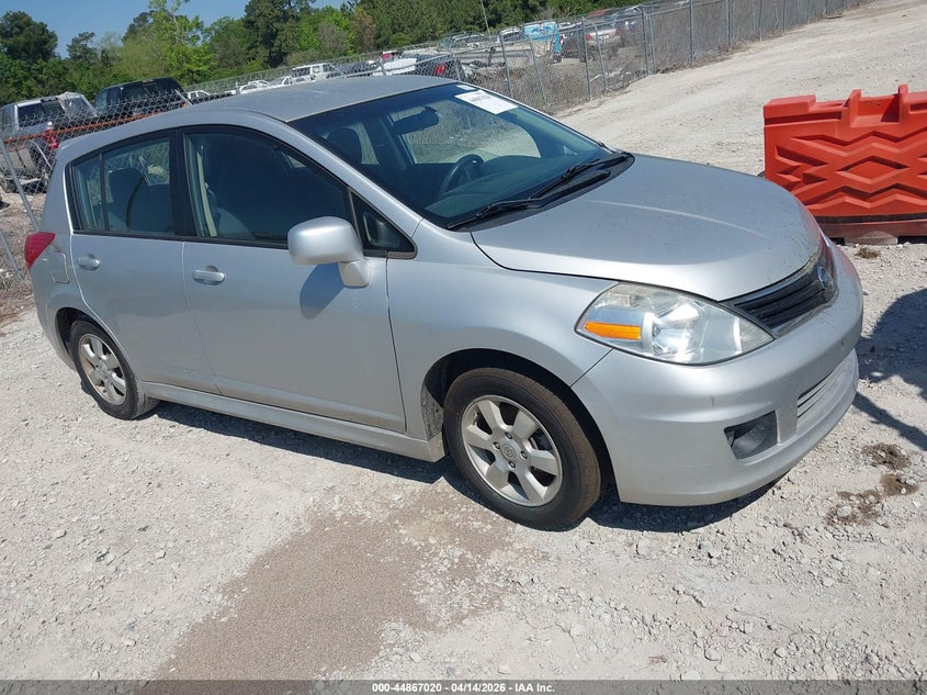 2011 Nissan Versa 1.8Sl