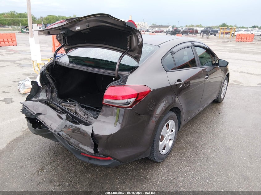 2017 Kia Forte Lx VIN: 3KPFK4A77HE057449 Lot: 44867042