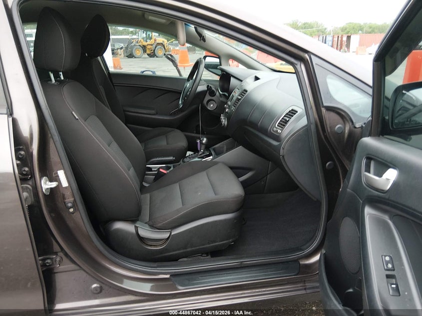 2017 Kia Forte Lx VIN: 3KPFK4A77HE057449 Lot: 44867042