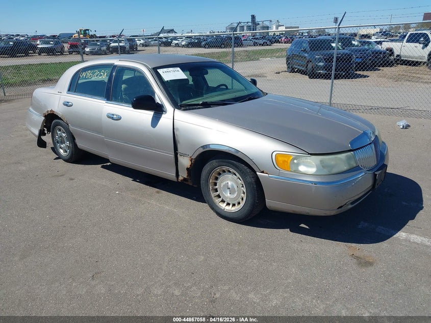 2001 Lincoln Town Car Signature