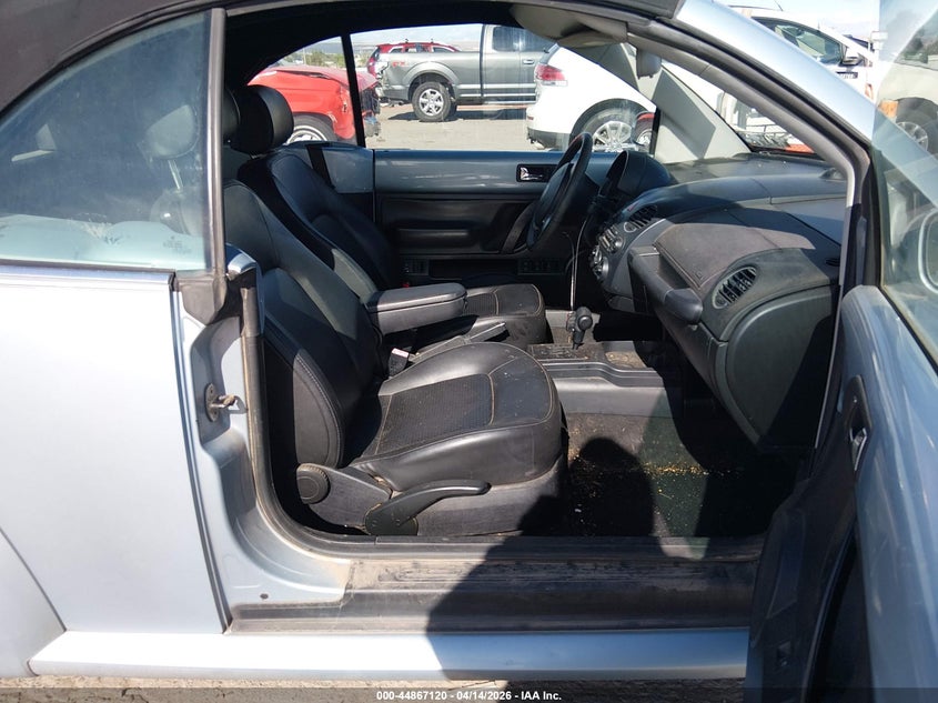 2010 Volkswagen New Beetle 2.5L