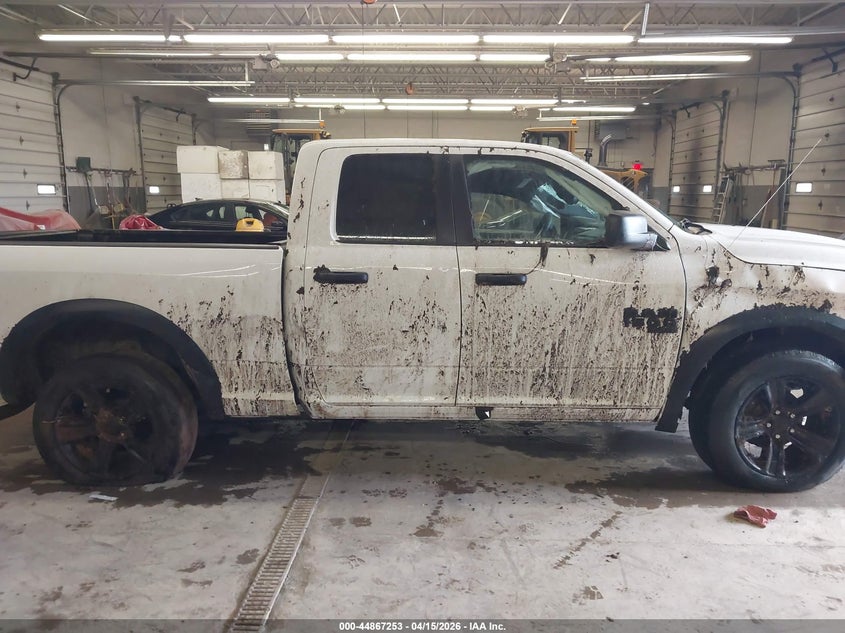2022 Ram 1500 3.6 Ram Classic Warlock 4X4 6'4 Box white Lot 111044867253 Vin 1C6RR7GGXNS237493
