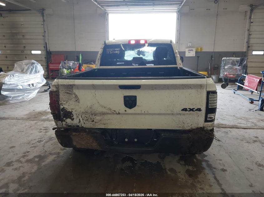 2022 Ram 1500 3.6 Ram Classic Warlock 4X4 6'4 Box white Lot 111044867253 Vin 1C6RR7GGXNS237493
