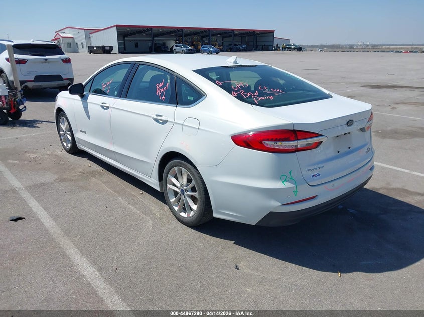 2019 Ford Fusion 2.0 Hybrid Se white Lot 111044867290 Vin 3FA6P0LU7KR240644